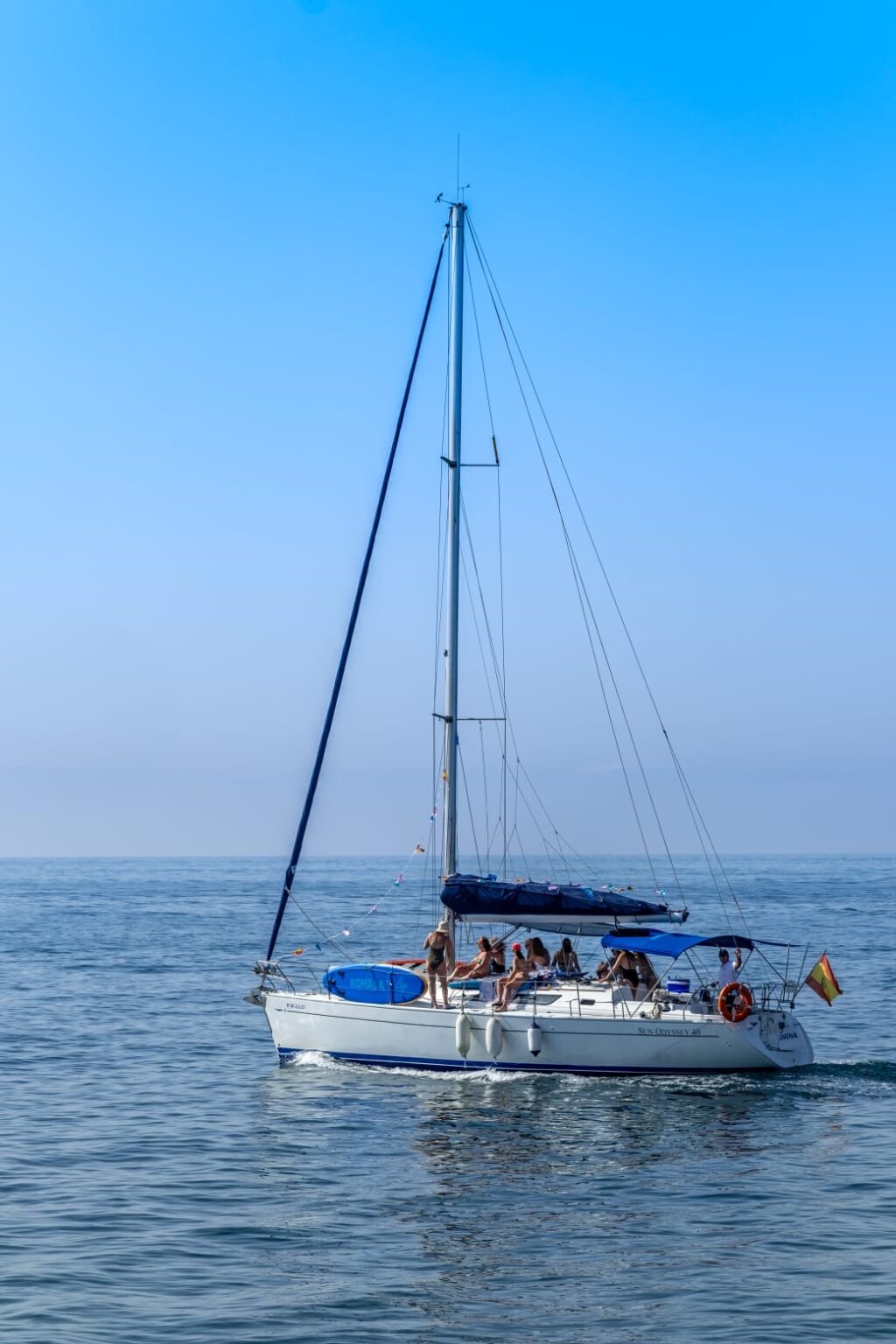 BOATBEAT alquiler de barcos sin licencia en Alicante con total seguridad